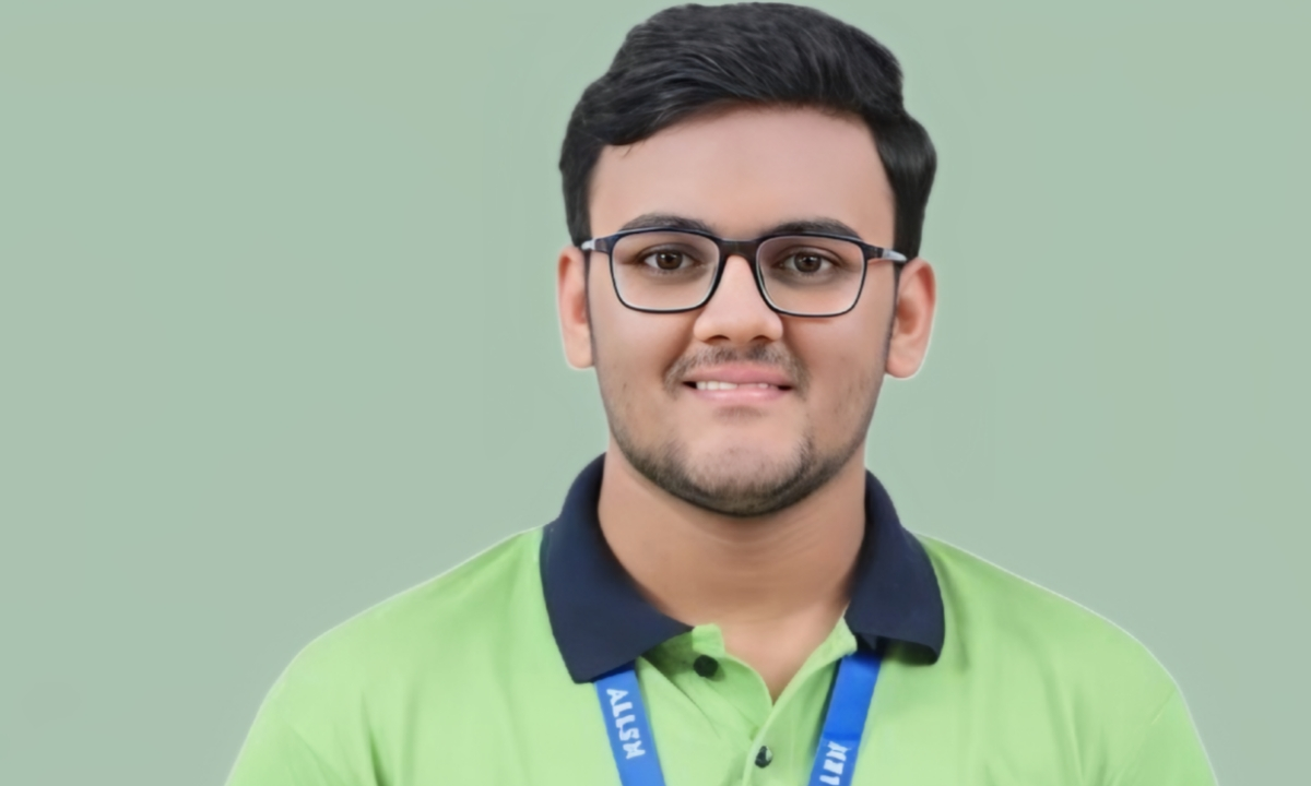 jee advanced topper 2025